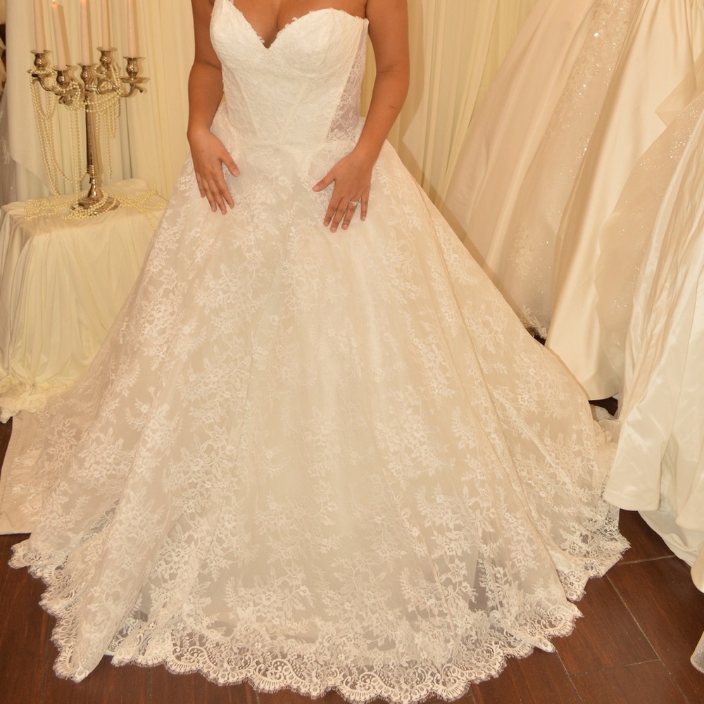 Strapless Lace Ball Gown Wedding Dress - Ivory
